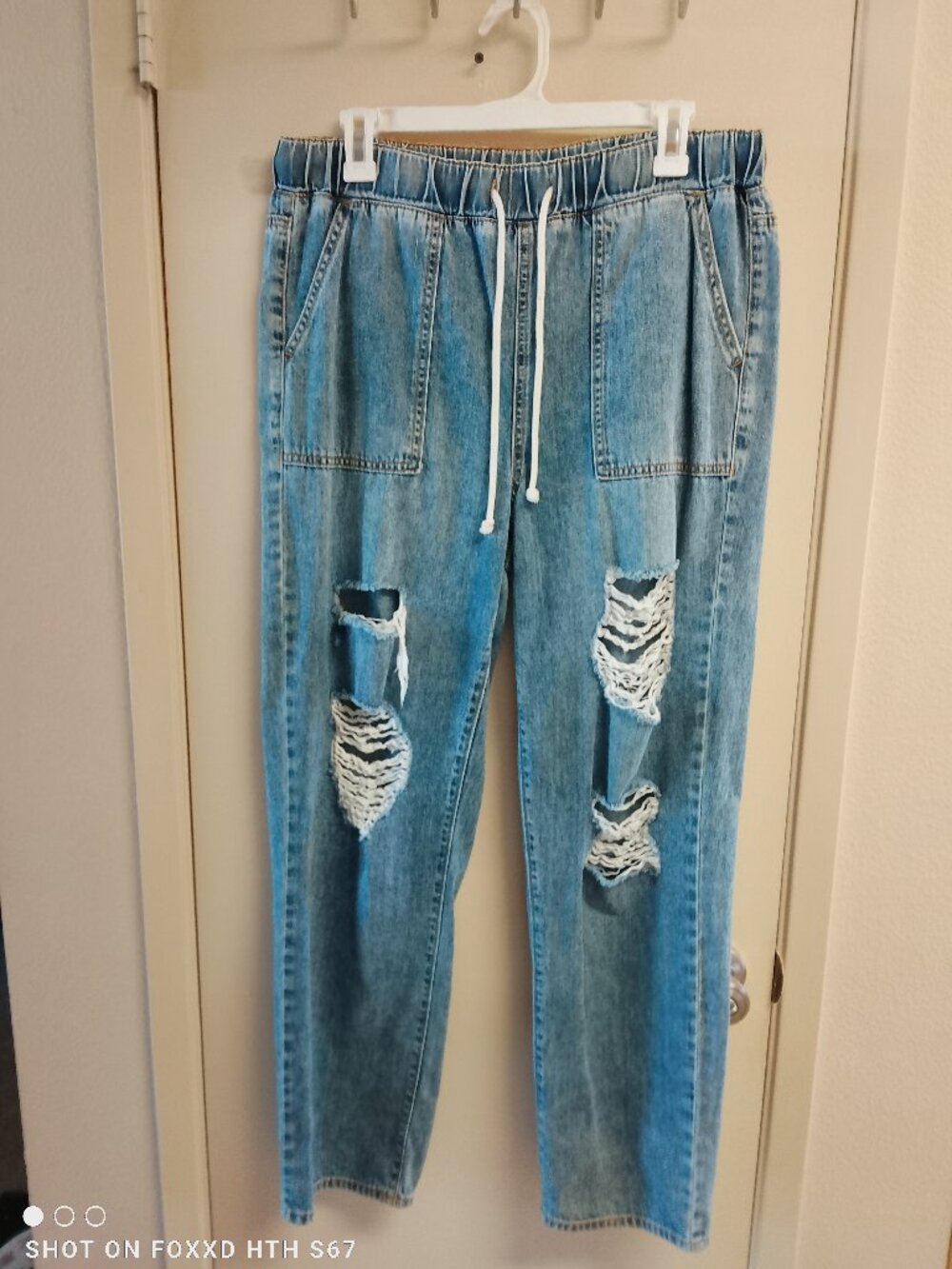 "So" Super High Rise Distressed Denim Jogger Size 11/30